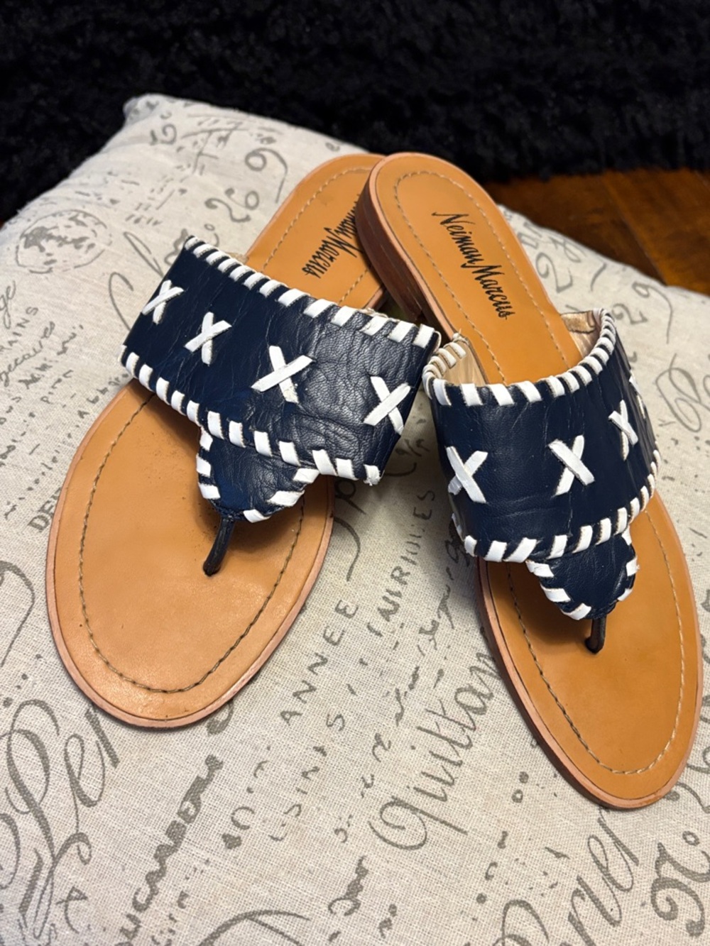 Neiman Marcus Navy and Tan Leather Thong Sandals - 7.5
